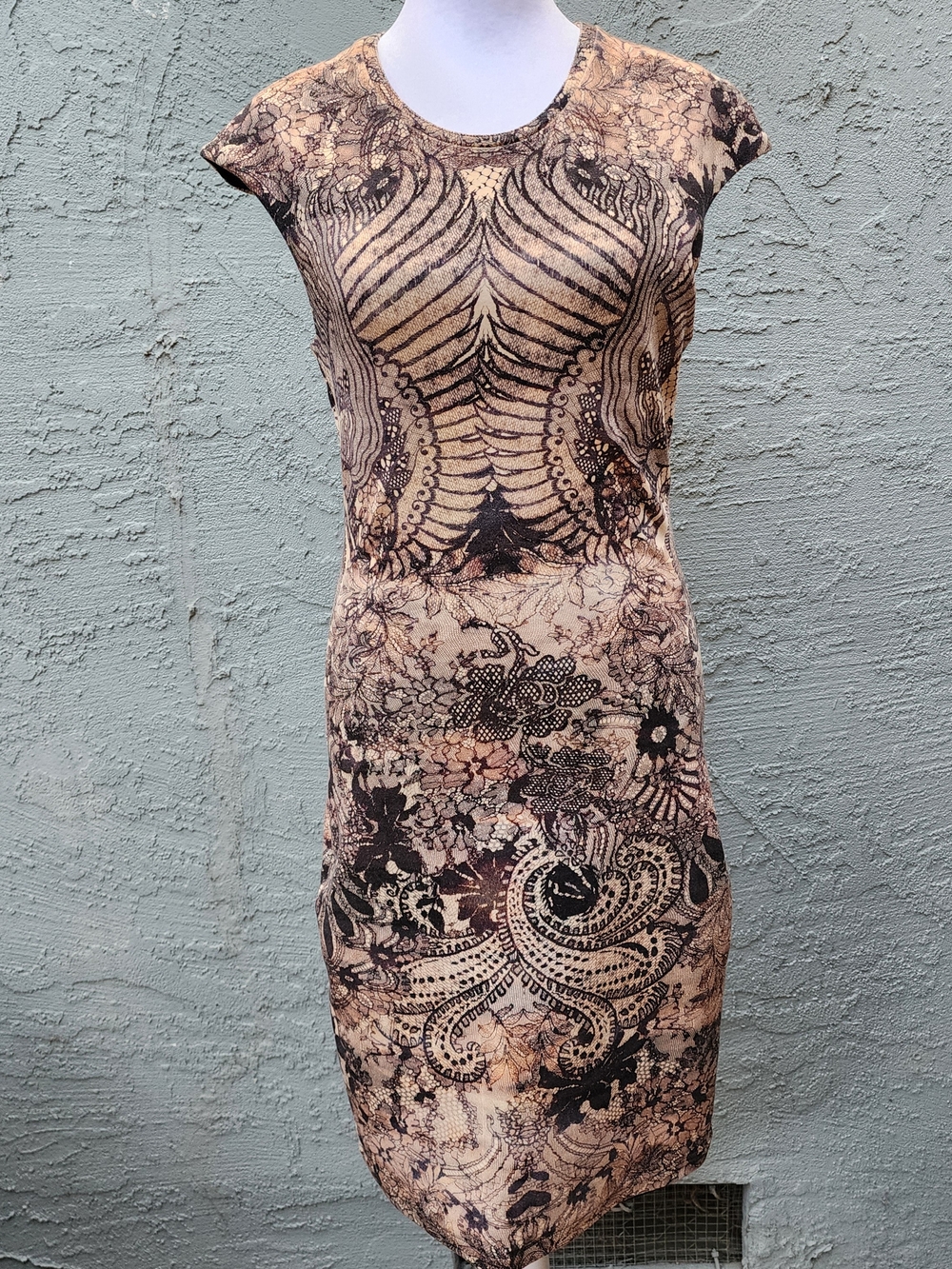 McQ Alexander McQueen Antiq. Lace Print Dress Cap Sleeve Bodycon Tan Black IT42